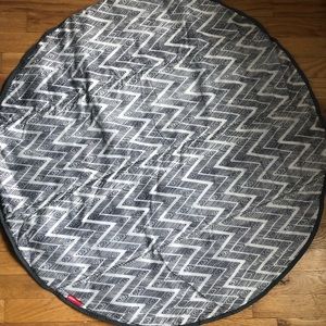 Skip Hop Grab & Go Round Trip Travel Mat, Grey Zig Zag